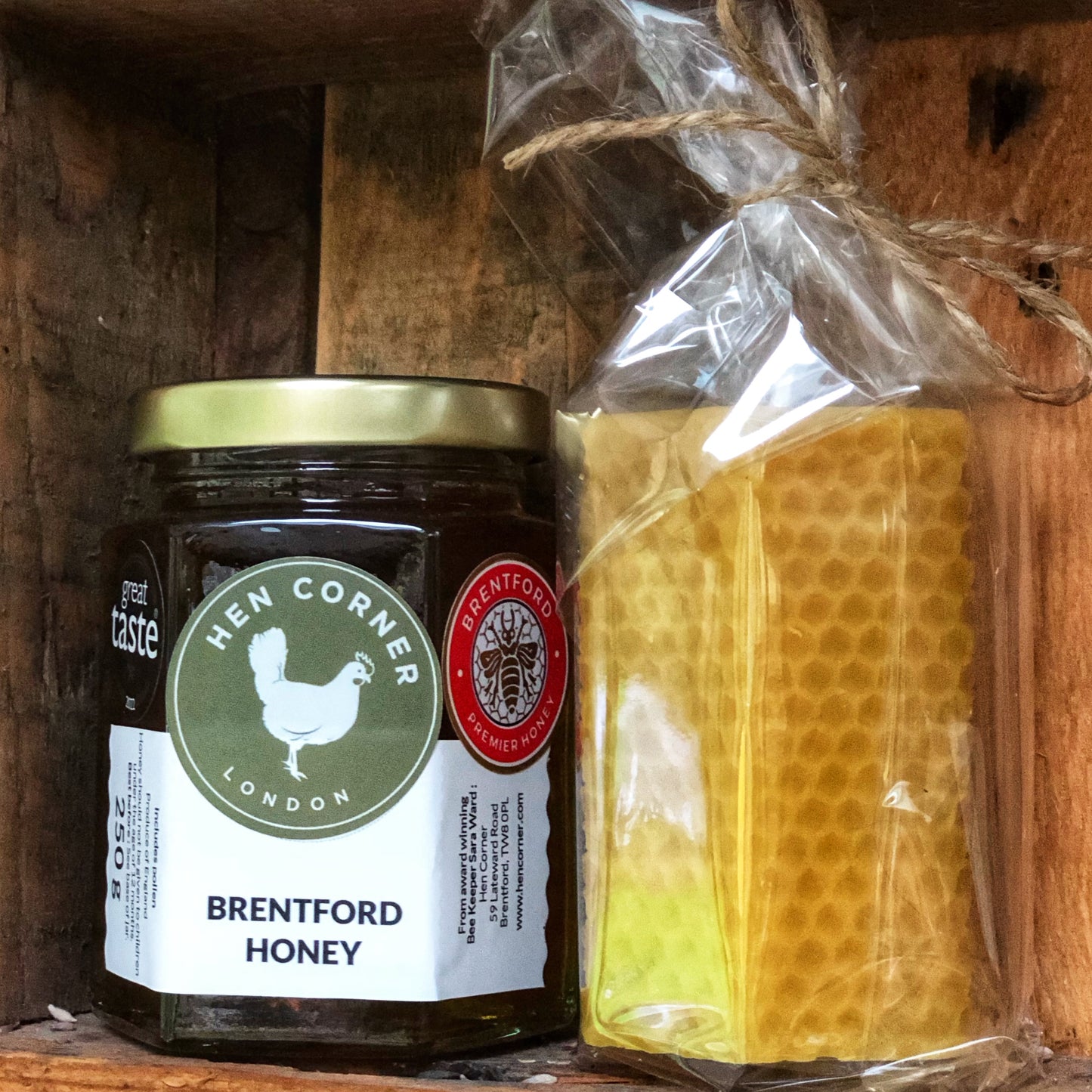 Brentford Bee Gift Set